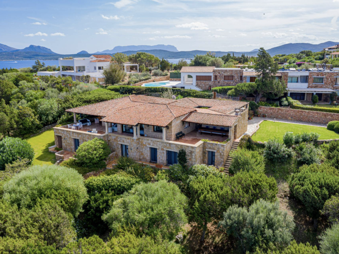 "Villa di lusso con vista panoramica | Vendita Punta Lada Porto Rotondo | Luxury Esmeralda!"