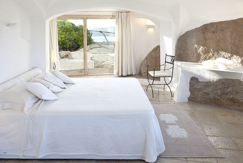 Luxury-Villa-WhiteRocks-Portorotondo-Sardinia-rent30