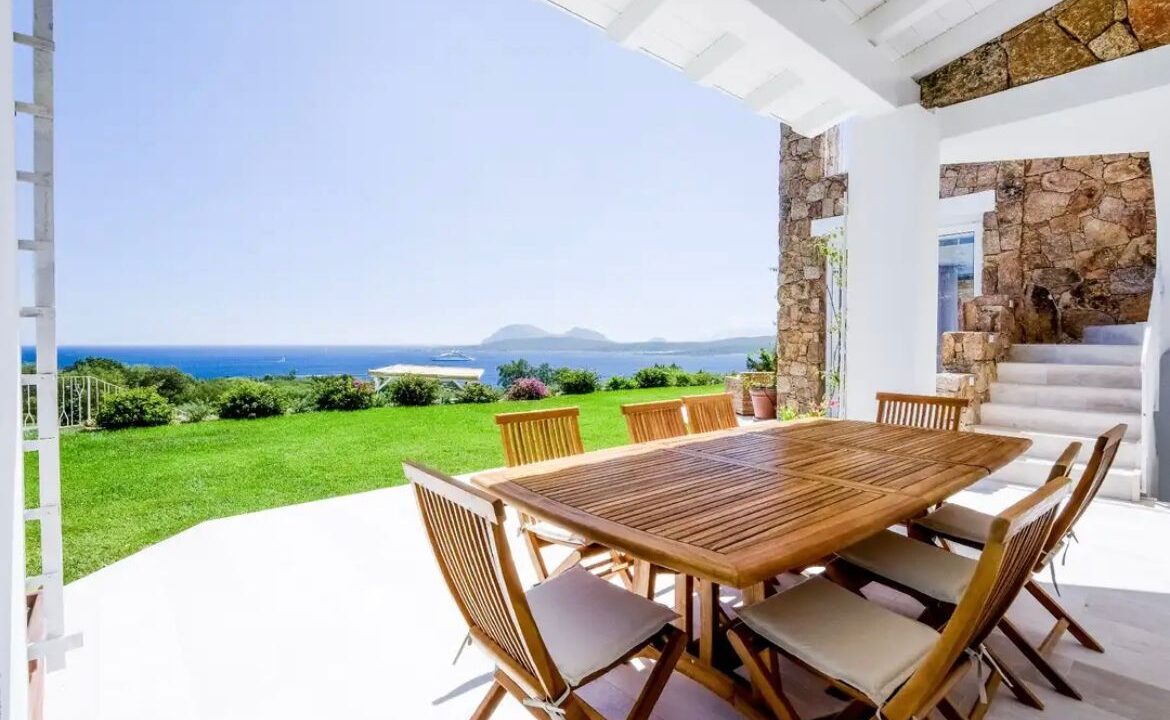 villa Punta Lada porto rotondo panorama luxury esmeralda