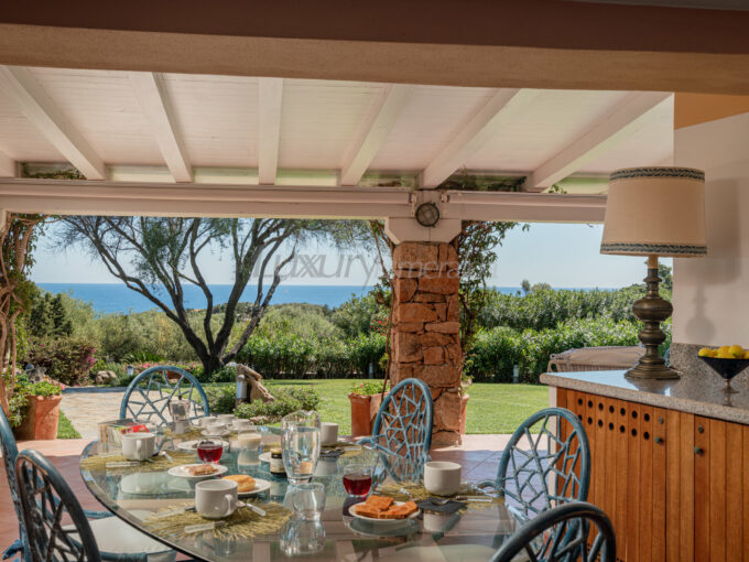 VILLA DI LUSSO FRONTE MARE | Luxury Esmeralda