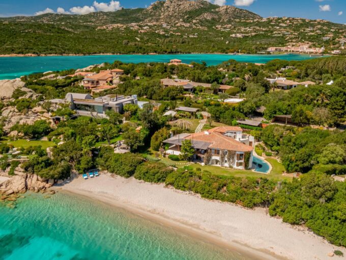 "Villa fronte mare a Celvia Cala di Volpe | Luxury Esmeralda!"