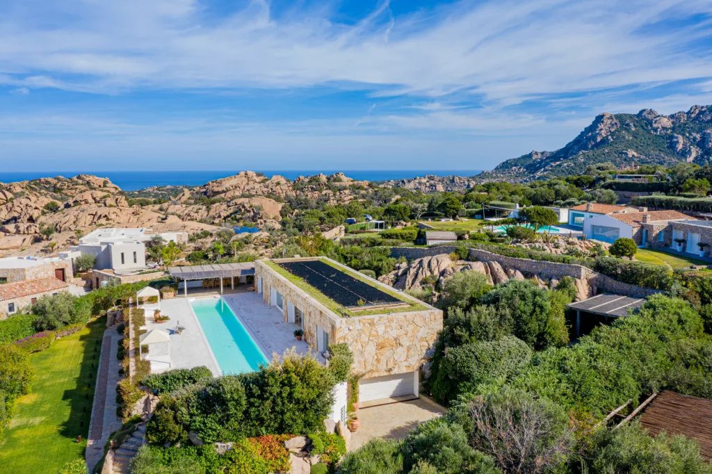VILLA SINNA PORTO CERVO LISCIA DI VACCA IN AFFITTO