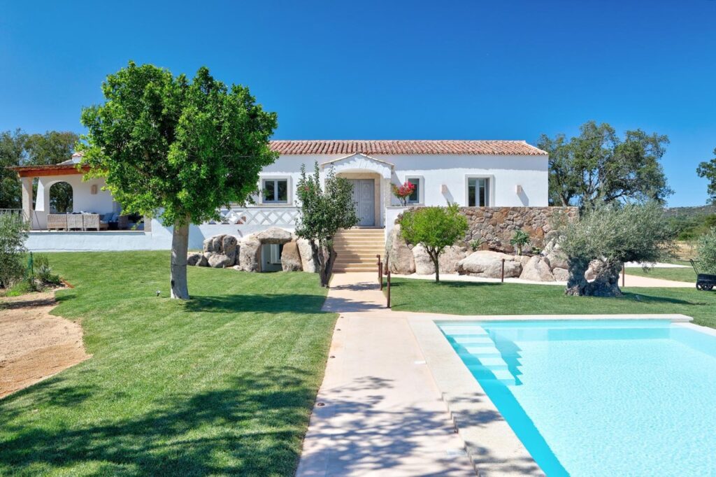 Villa  Brezza In Affitto San Pantaleo