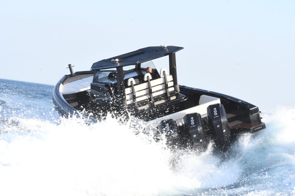 Porto Cervo Charter Seawater Kymera 43