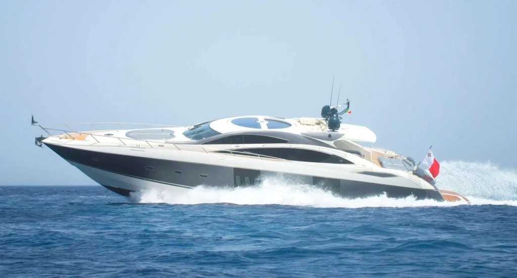 Yacht In Affitto Sunseeker 82 Predator