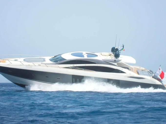 YACHT IN AFFITTO SUNSEEKER 82 PREDATOR