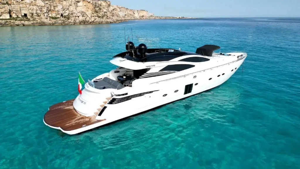 Yacht  In Affitto Pershing 90
