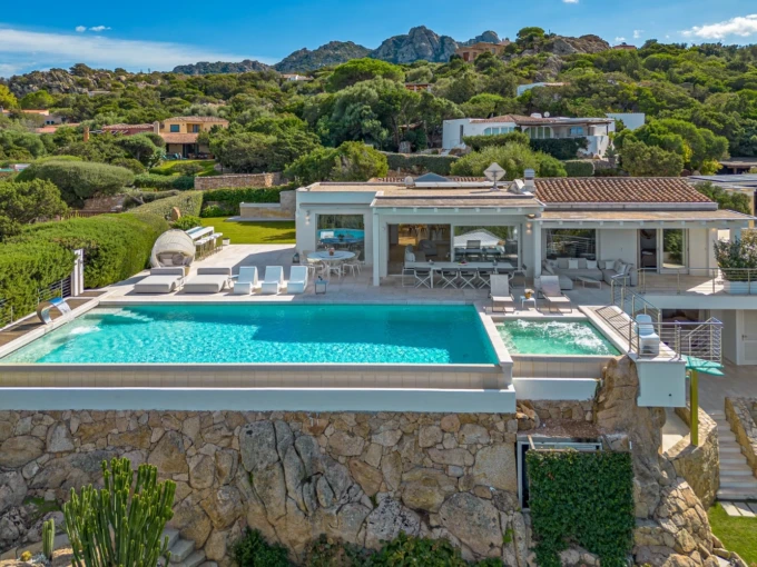 VILLA LISCIA DI VACCA PORTO CERVO LUXURY ESMERALDA