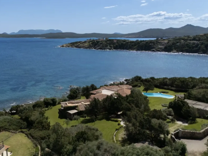 Villa Pieds-dans-l'Eau, Porto Rotondo